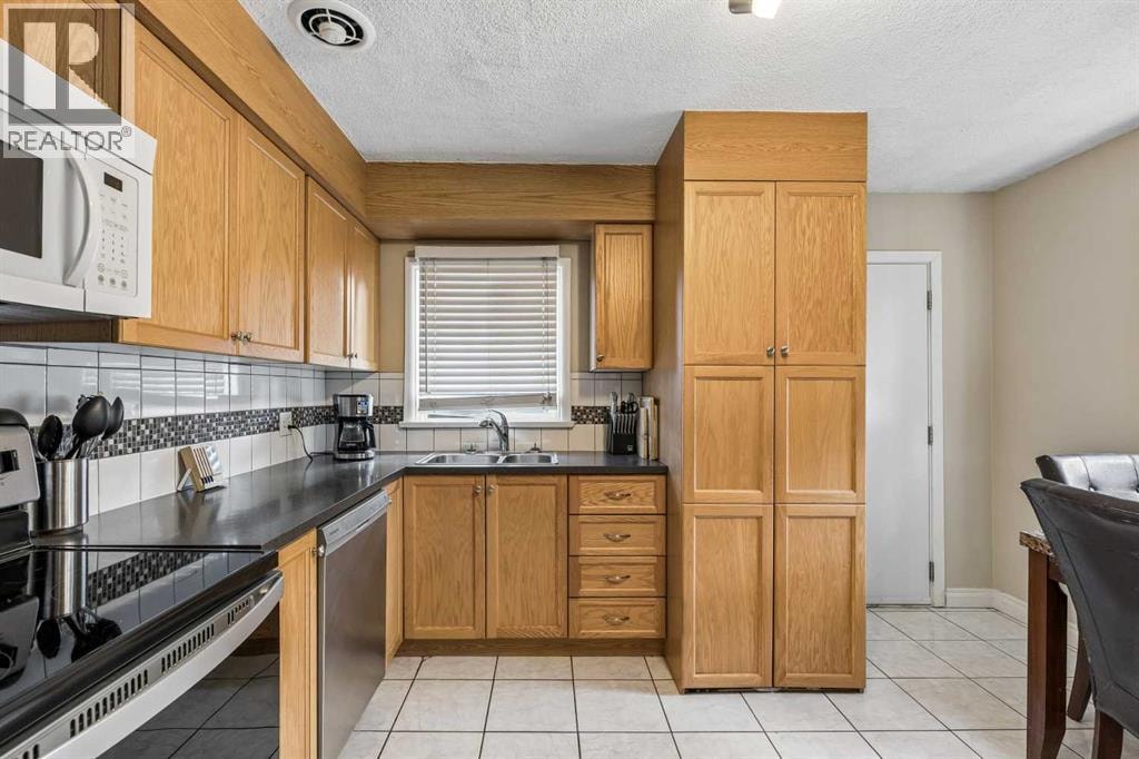1232 Danloe Street NE — photo 10