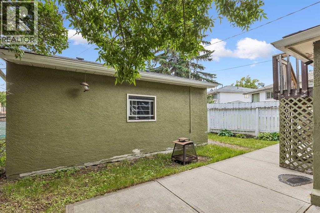 1232 Danloe Street NE — photo 33
