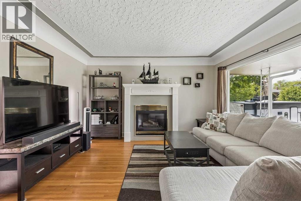 1232 Danloe Street NE — photo 3