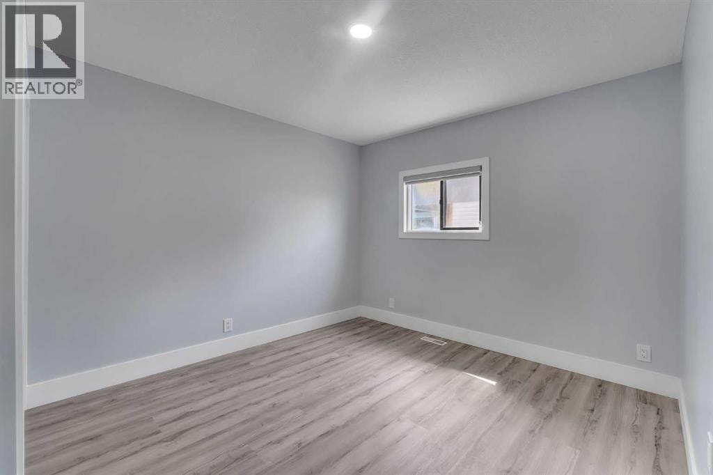 2930 Oakmoor Crescent SW — photo 20