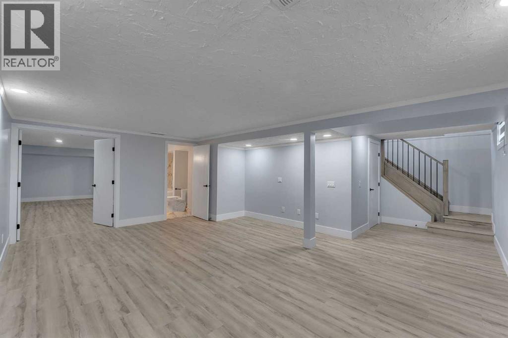 2930 Oakmoor Crescent SW — photo 28