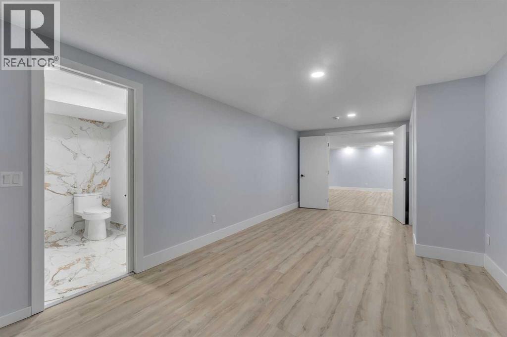 2930 Oakmoor Crescent SW — photo 31