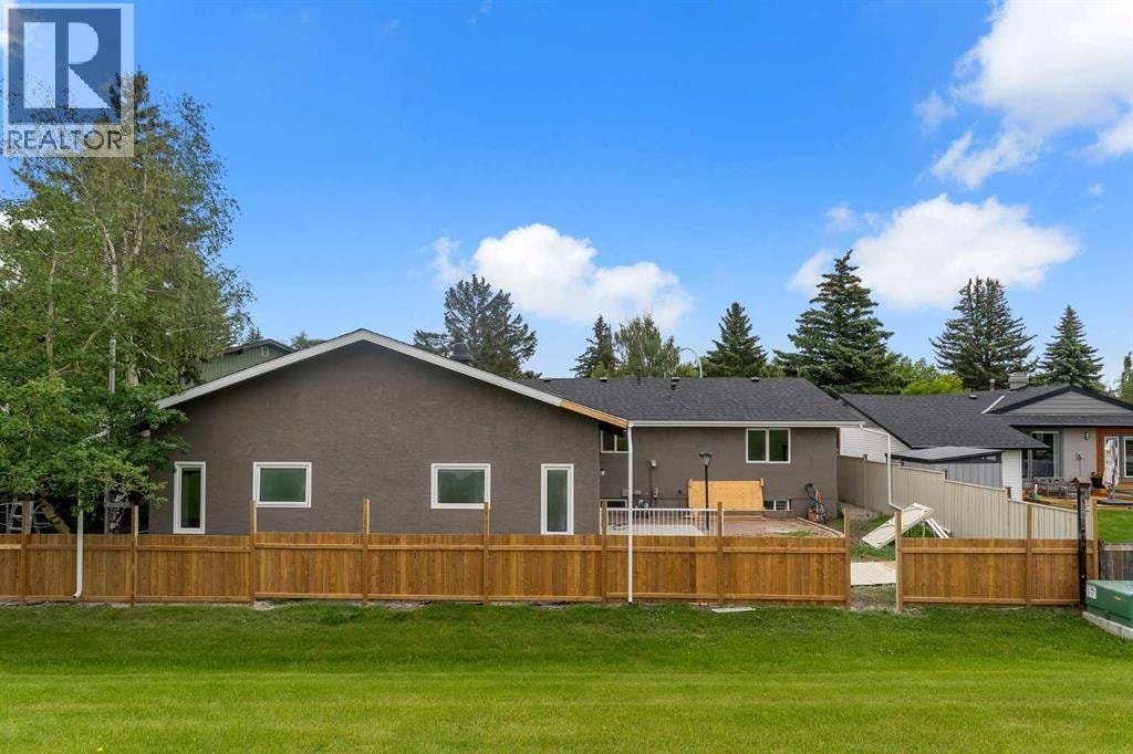 2930 Oakmoor Crescent SW — photo 38