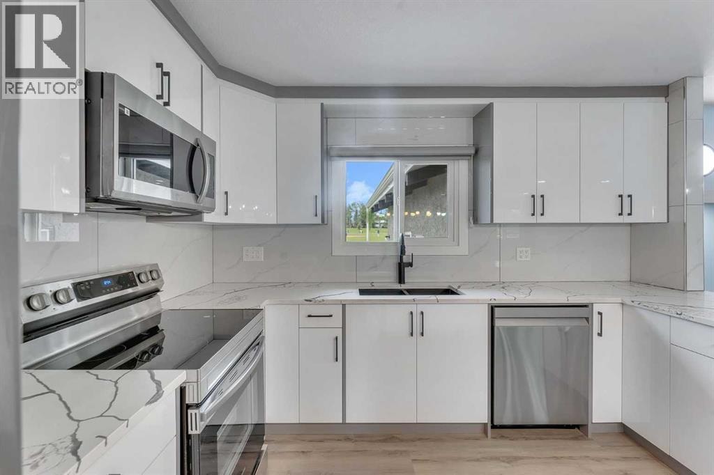 2930 Oakmoor Crescent SW — photo 12
