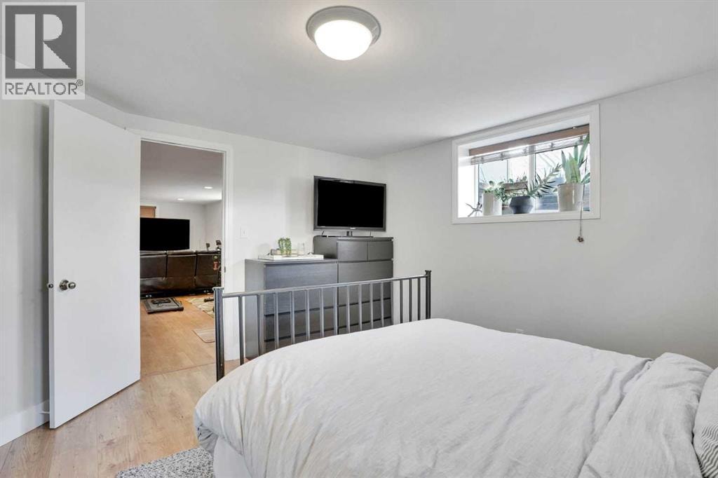 34 Malibou Road SW — photo 33