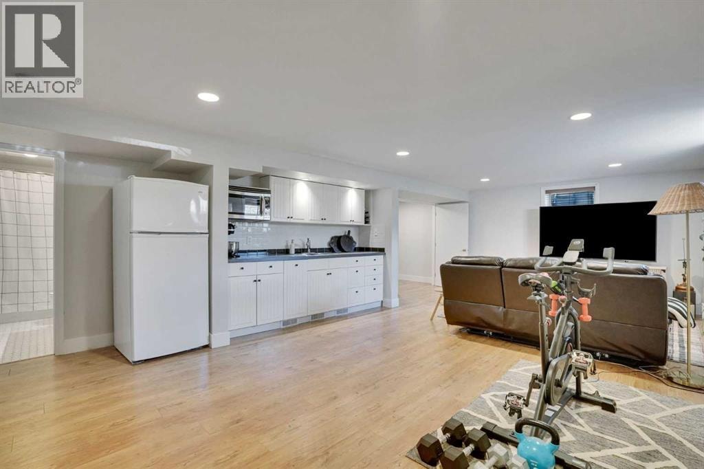 34 Malibou Road SW — photo 37