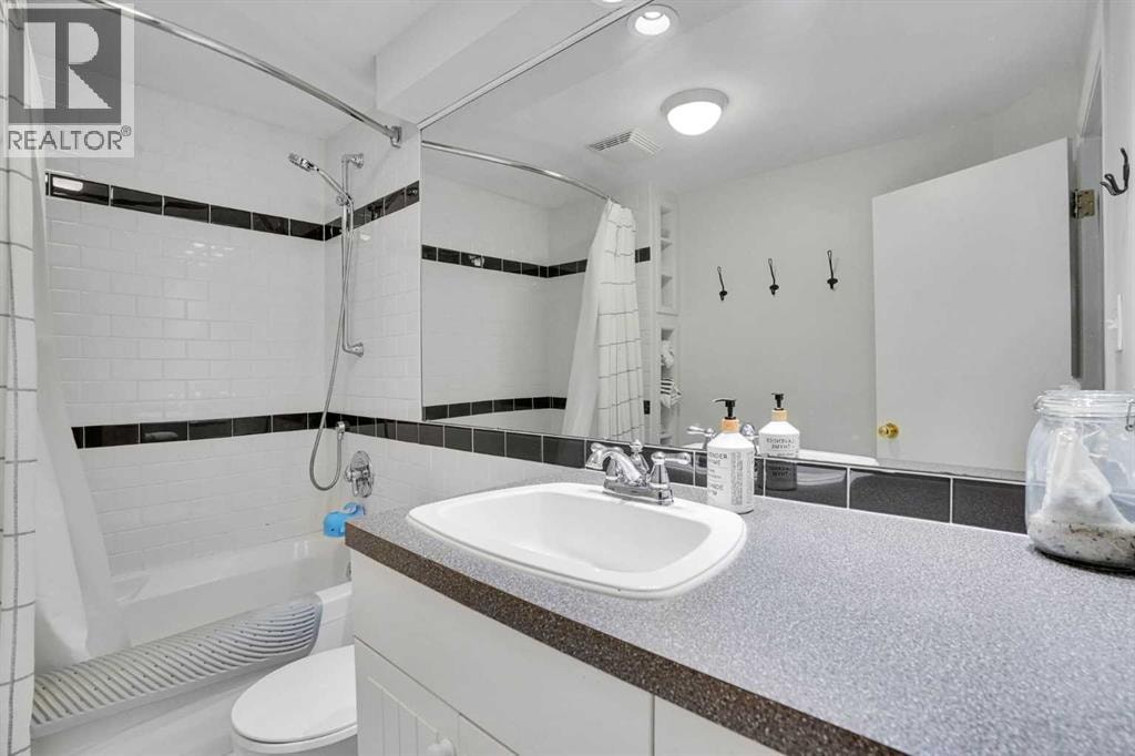 34 Malibou Road SW — photo 34
