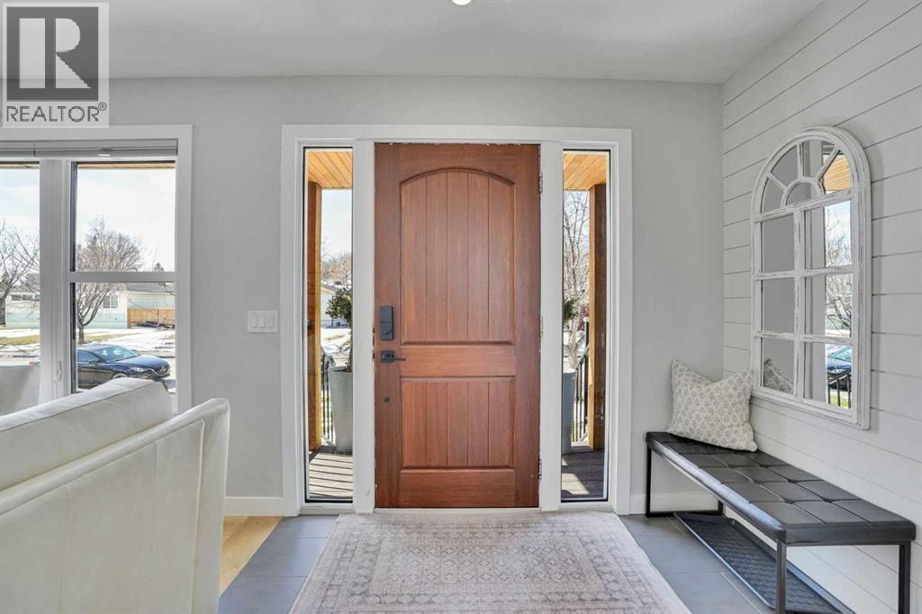 34 Malibou Road SW — photo 5