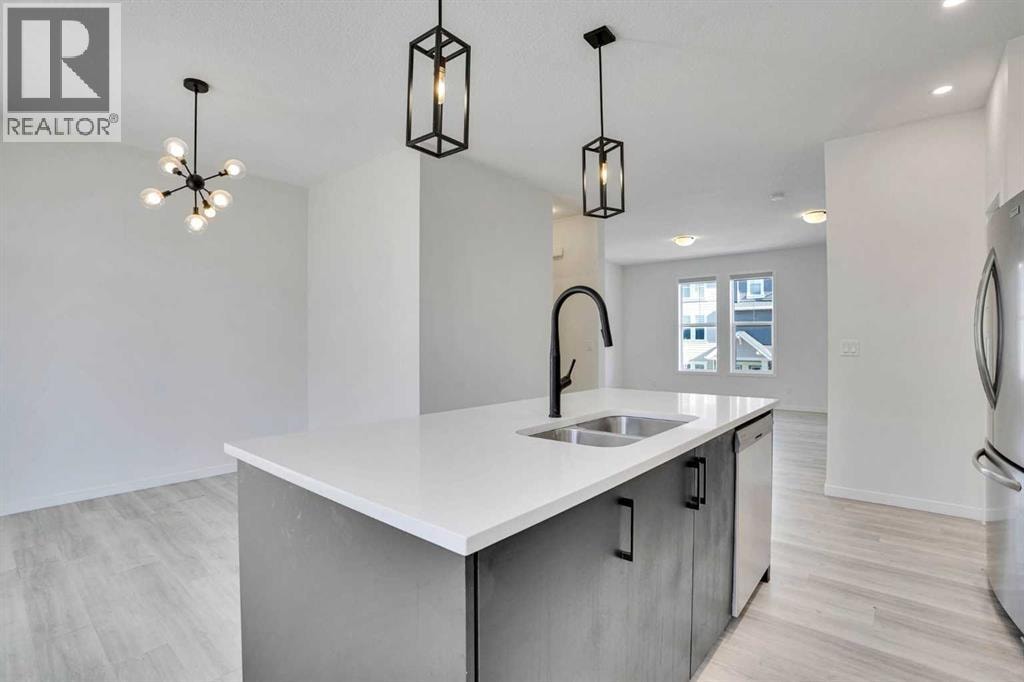229 SOUTH POINT Park SW — photo 4
