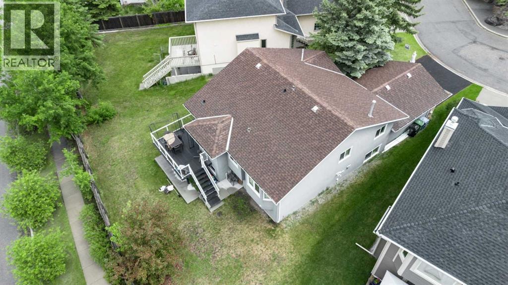 109 Edgebrook Gardens NW — photo 39