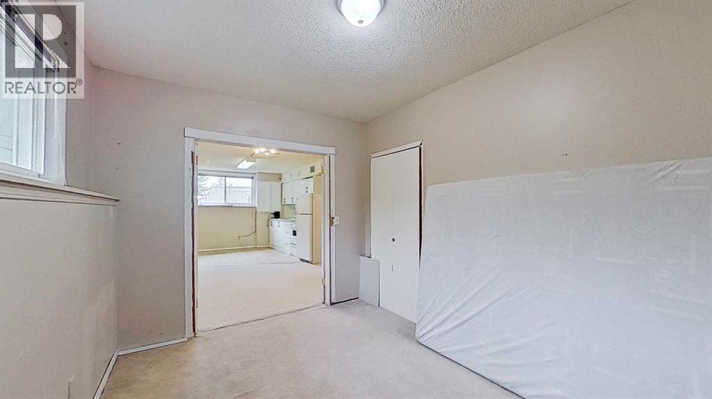109 Edgebrook Gardens NW — photo 31