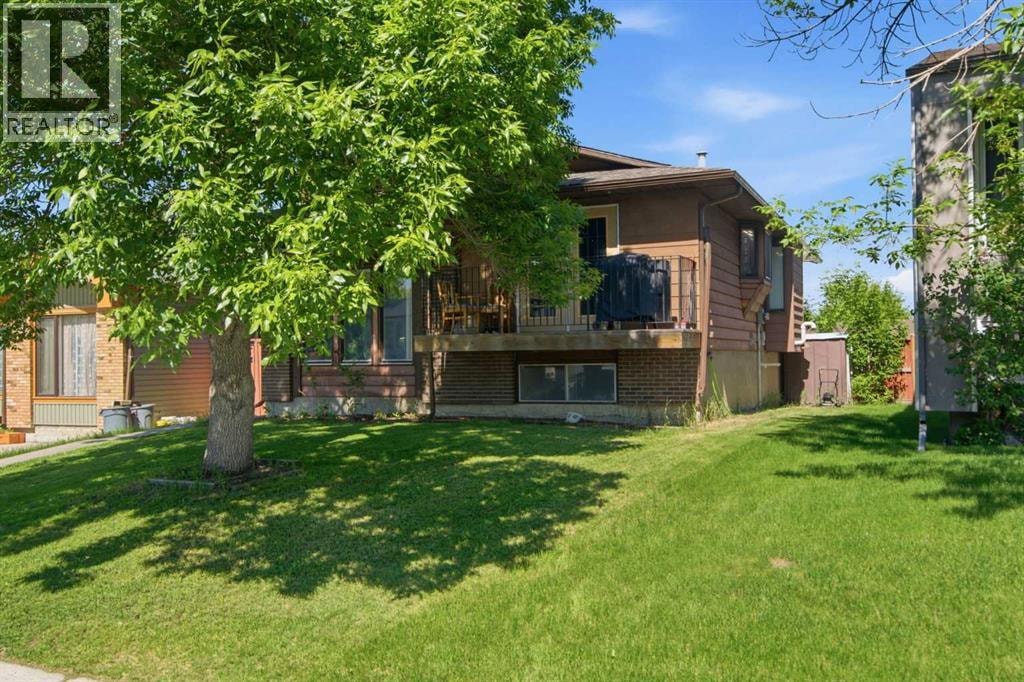 20 Berkshire Court NW — photo 5