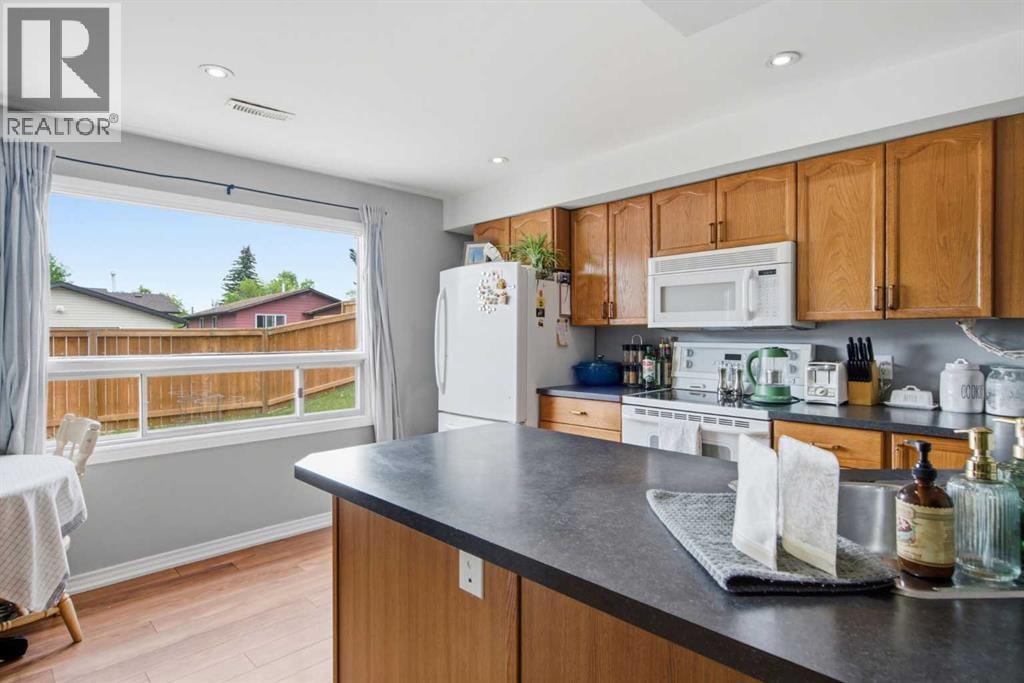 20 Berkshire Court NW — photo 35
