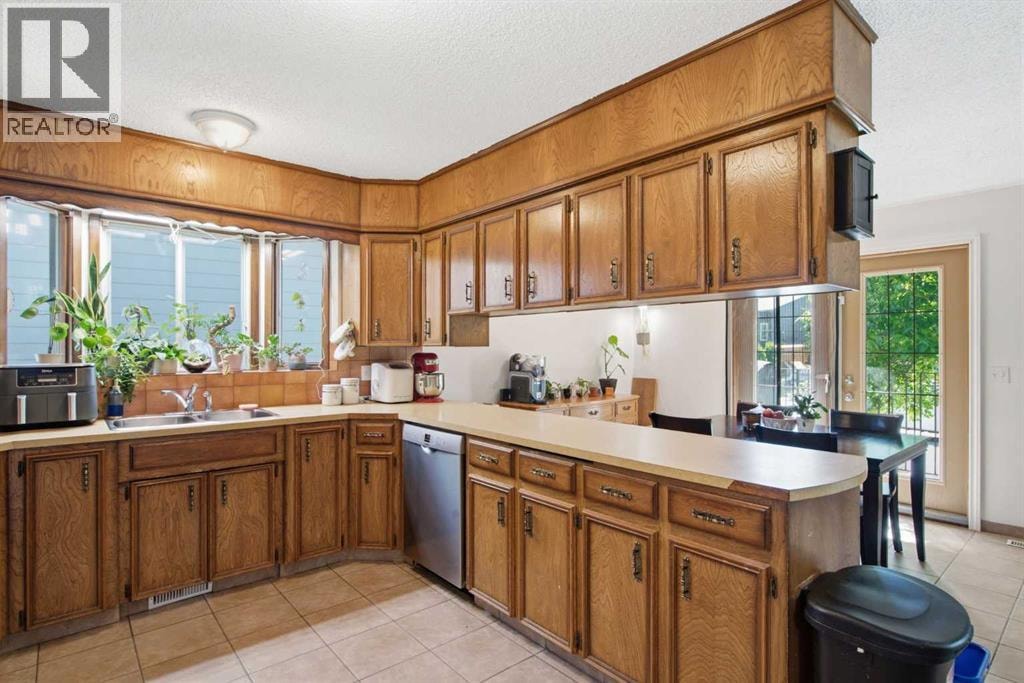 20 Berkshire Court NW — photo 15