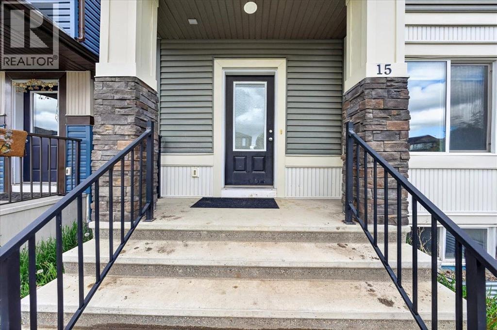 15 Savanna Parade — photo 3