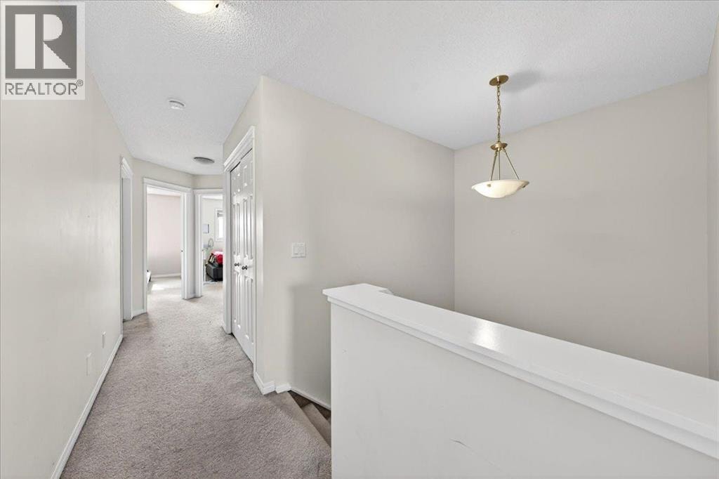 15 Savanna Parade — photo 22