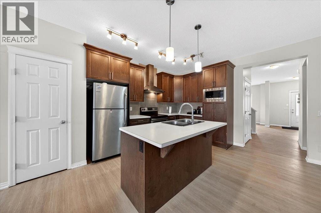 15 Savanna Parade — photo 20