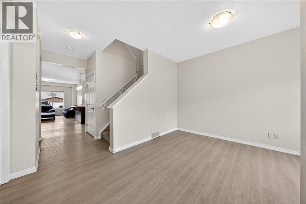 15 Savanna Parade — photo 9