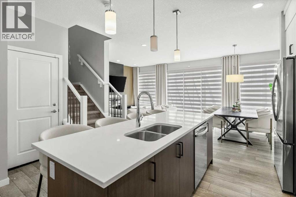 243 Silver Spruce Grove SW — photo 11