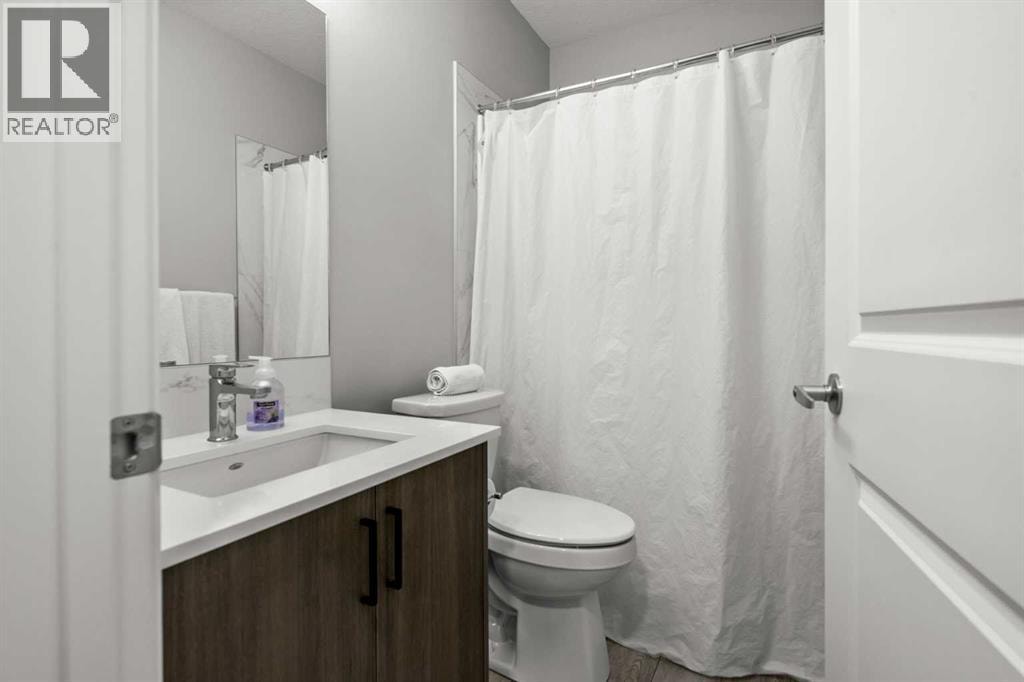 243 Silver Spruce Grove SW — photo 35
