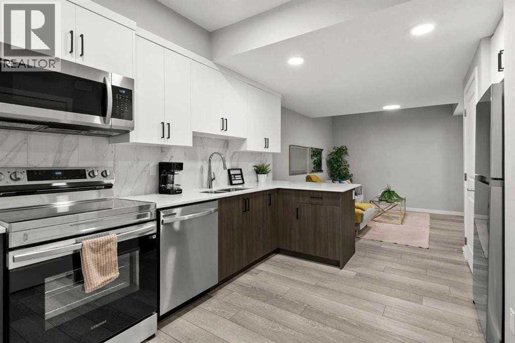 243 Silver Spruce Grove SW — photo 31