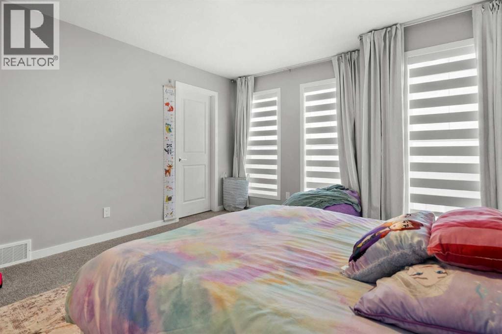 243 Silver Spruce Grove SW — photo 30