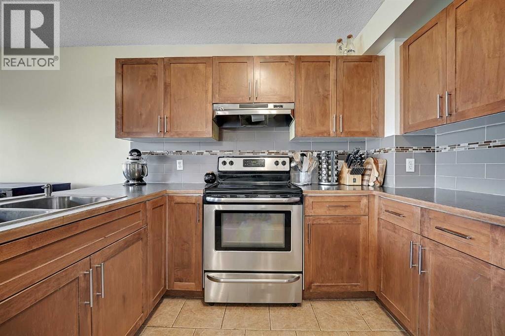 19 Coventry Link NE — photo 12