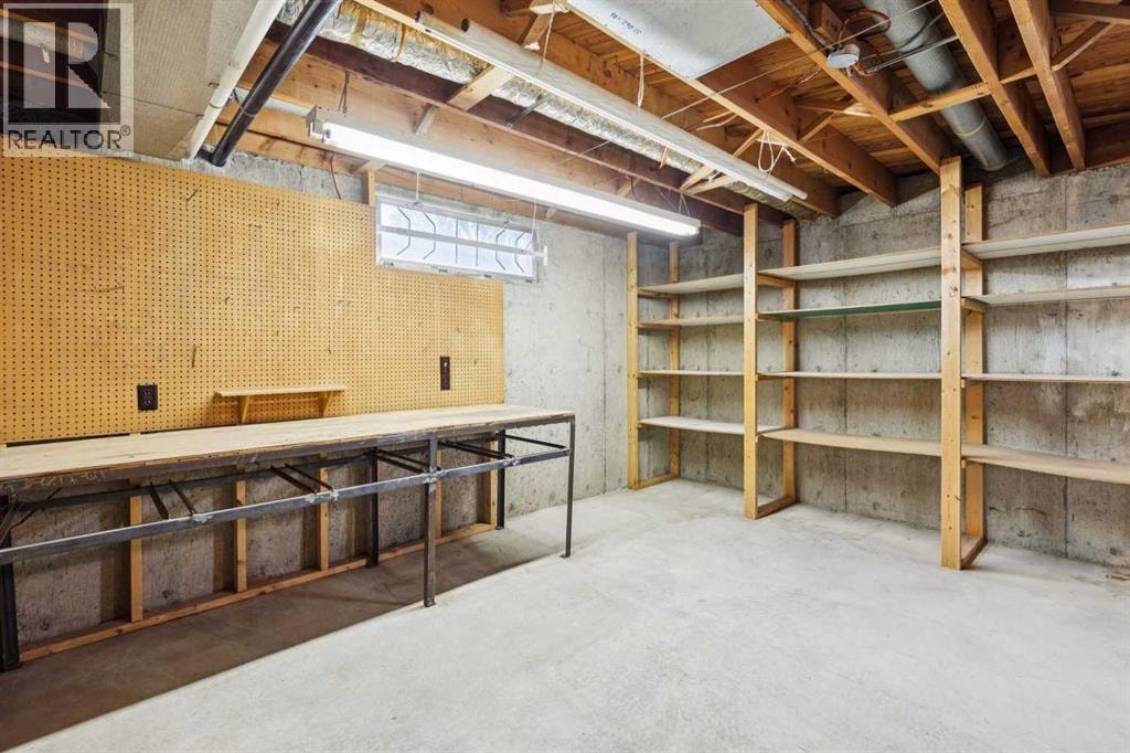 4312 40 Street NW — photo 33