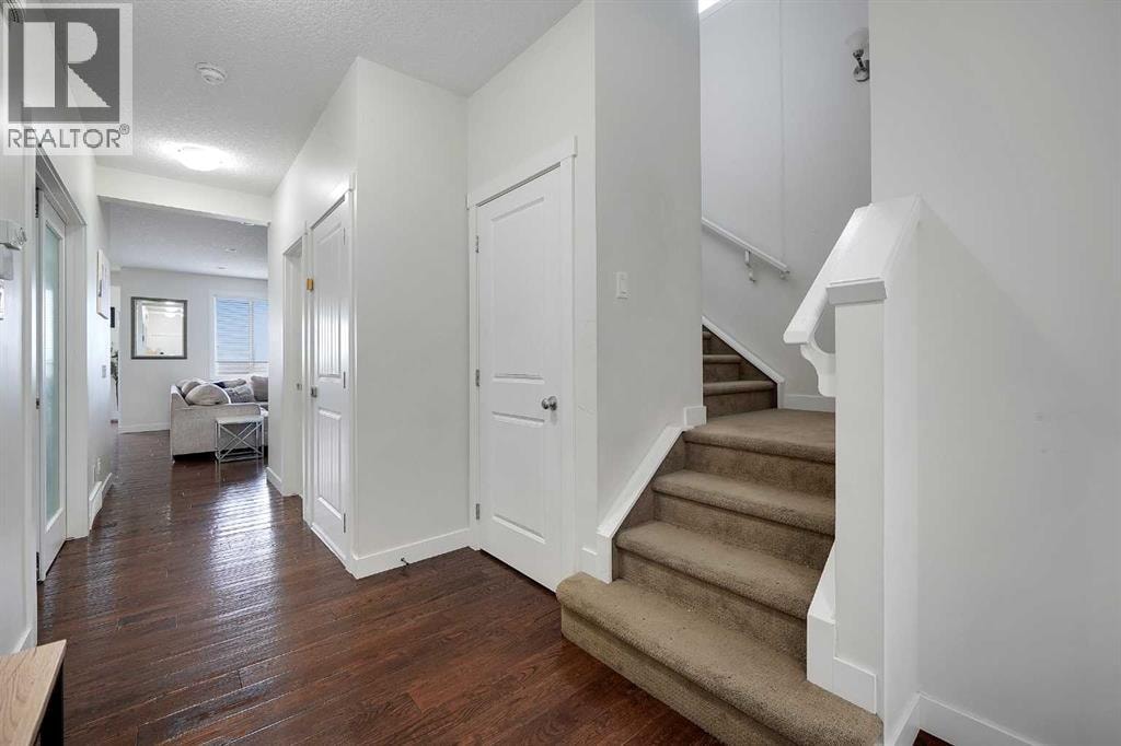 129 Covecreek Bay NE — photo 4
