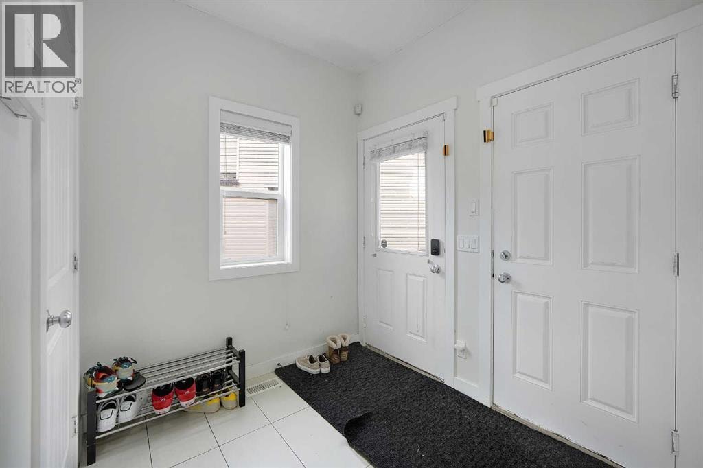 129 Covecreek Bay NE — photo 2