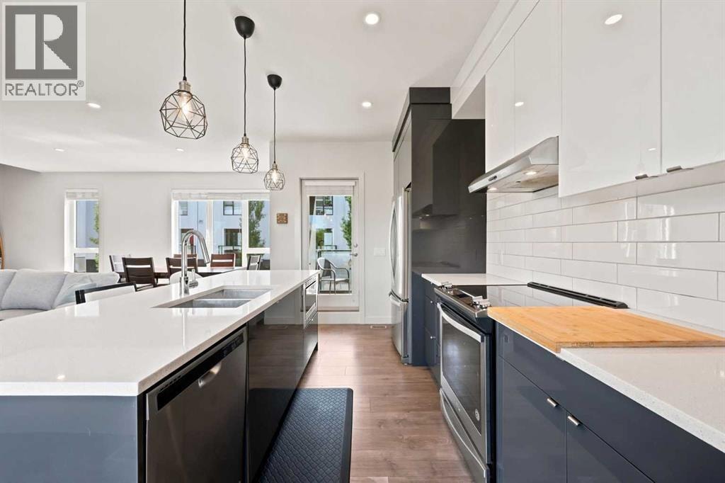 105 Bow Grove NW — photo 12