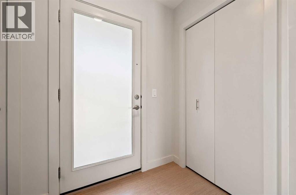 105 Bow Grove NW — photo 2