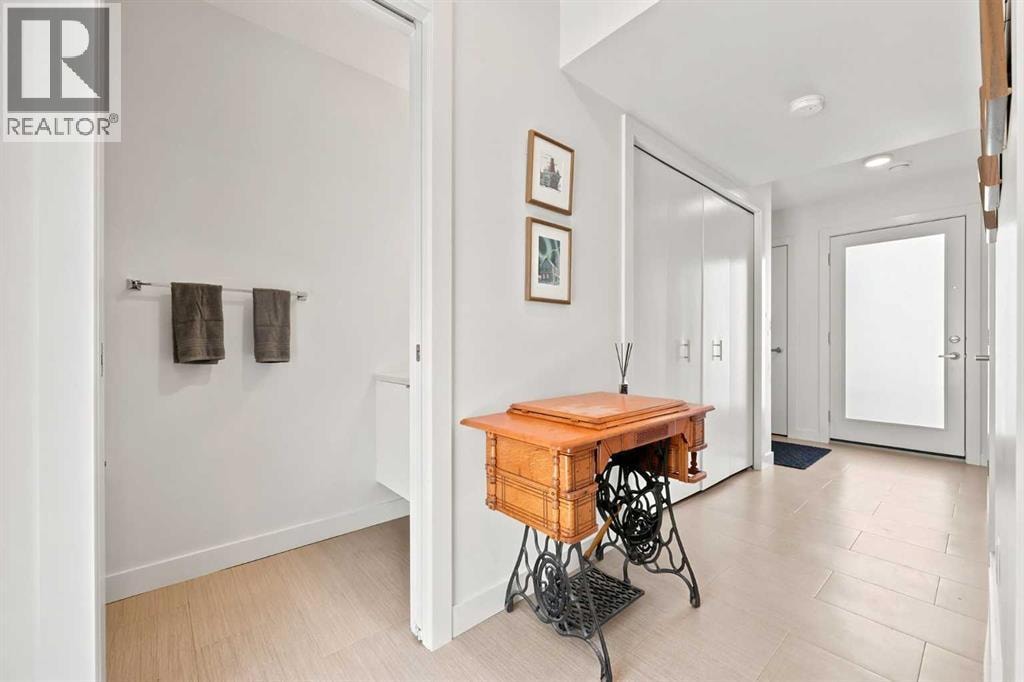 105 Bow Grove NW — photo 3