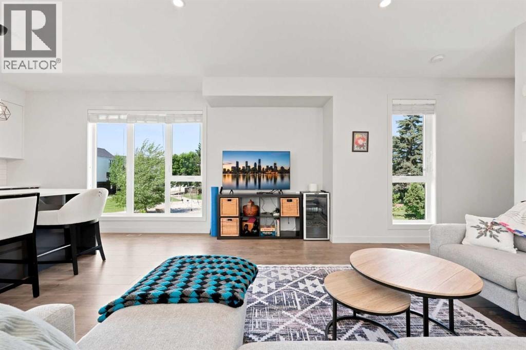 105 Bow Grove NW — photo 9
