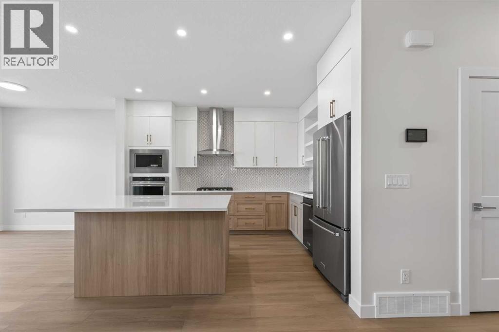 159 Greenwich Drive NW — photo 6
