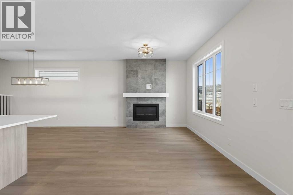 159 Greenwich Drive NW — photo 10