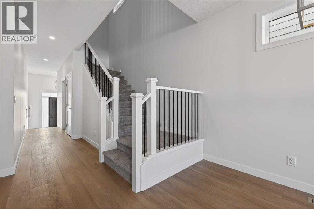 159 Greenwich Drive NW — photo 15
