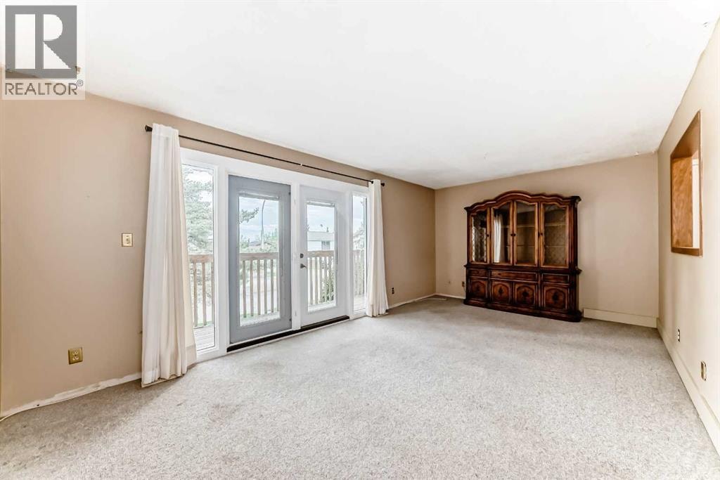 112 Albert Street SE — photo 14