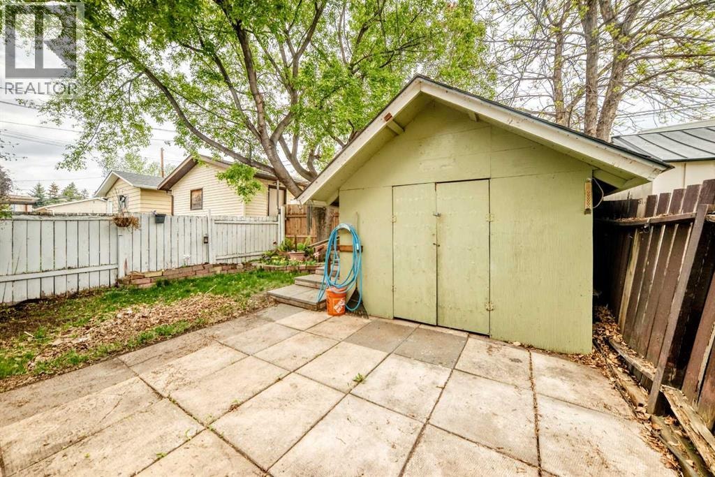 112 Albert Street SE — photo 46