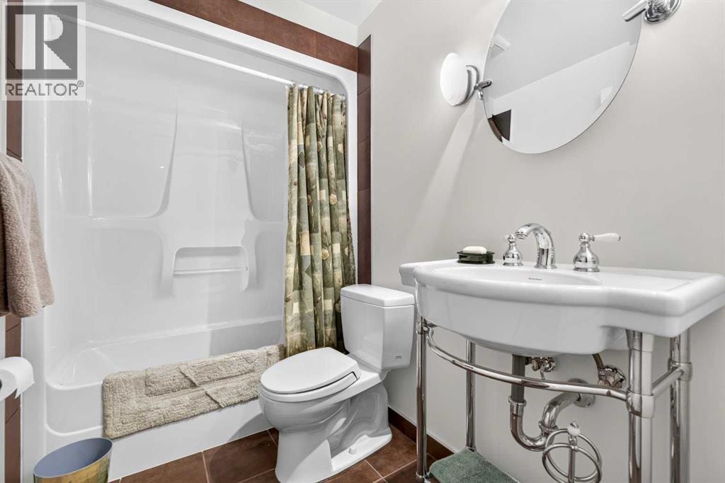 501 Coral Keys Villas NE — photo 32