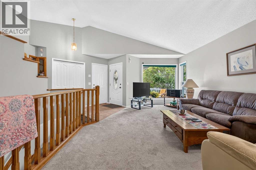 501 Coral Keys Villas NE — photo 10