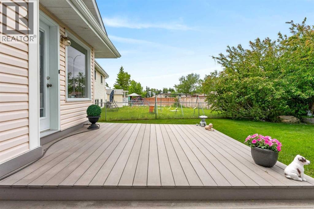 501 Coral Keys Villas NE — photo 42