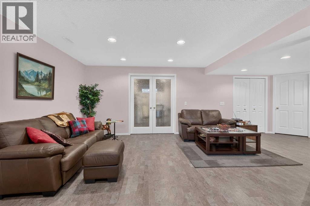 501 Coral Keys Villas NE — photo 28