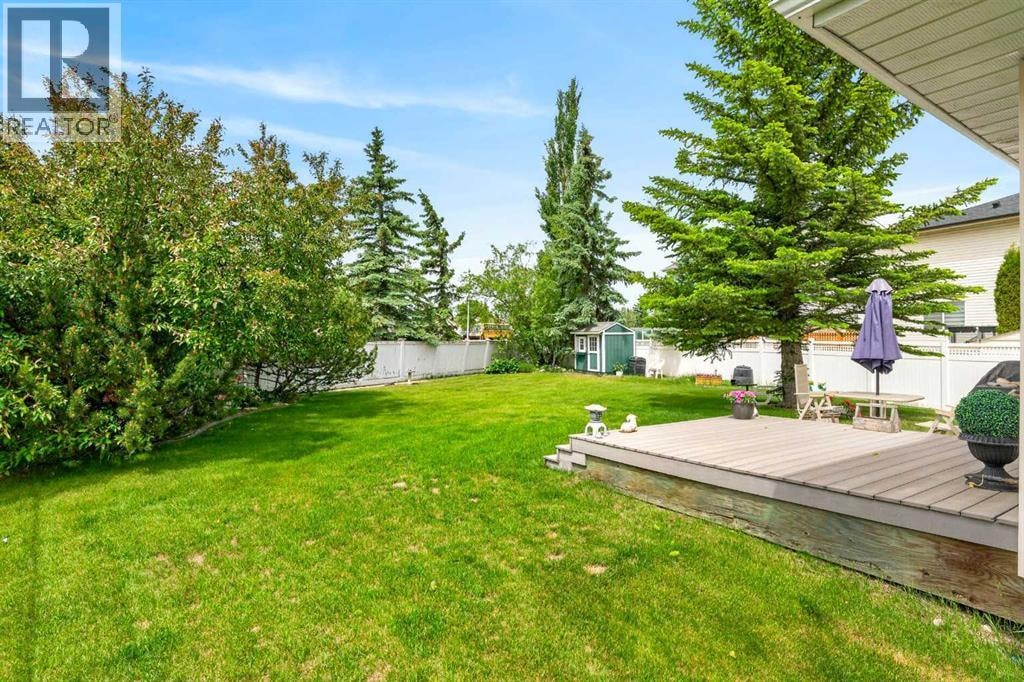 501 Coral Keys Villas NE — photo 40