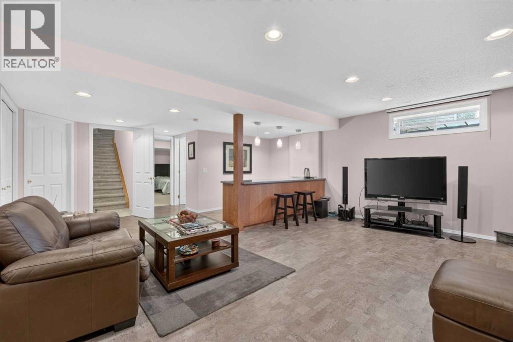 501 Coral Keys Villas NE — photo 26