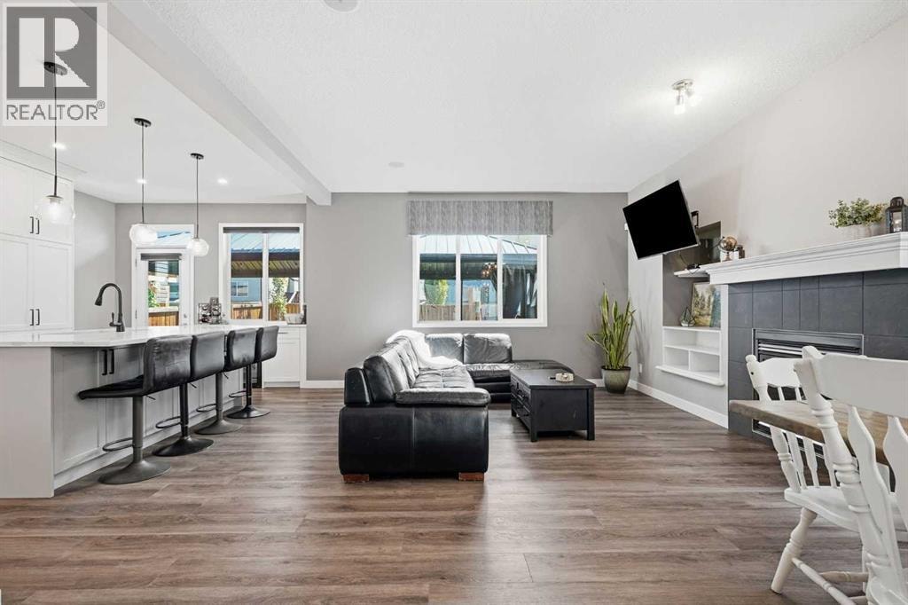 379 Cimarron Boulevard — photo 6