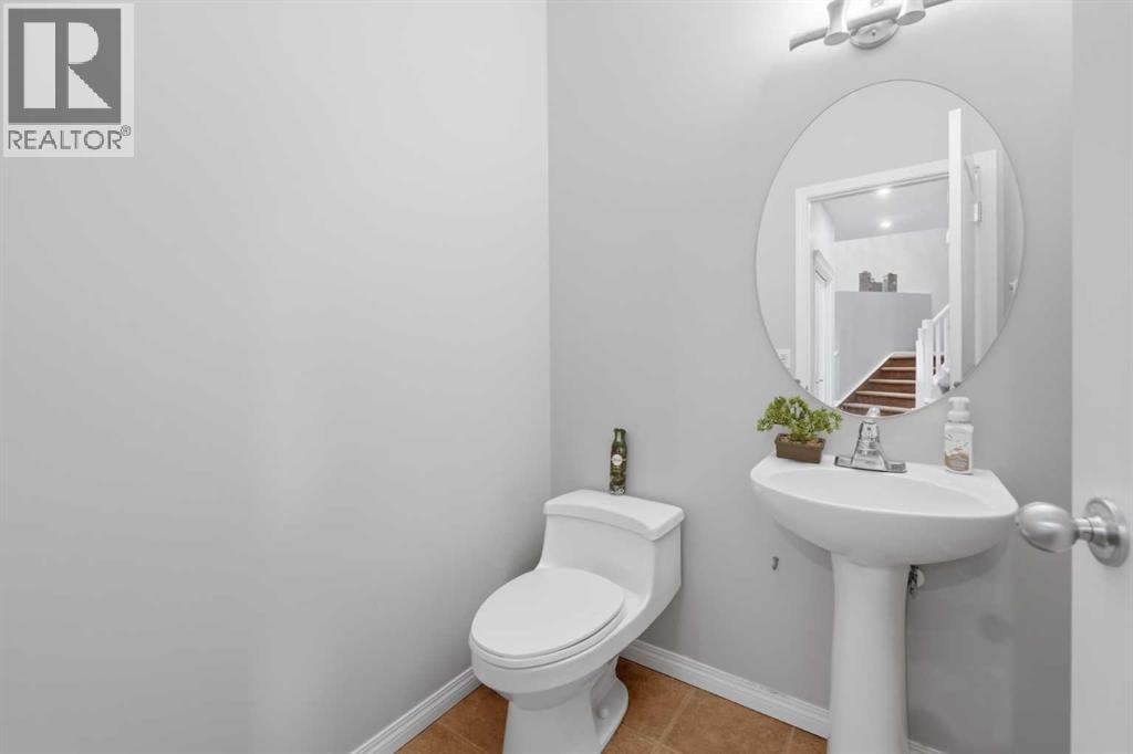 172 Sherwood Mews NW — photo 19