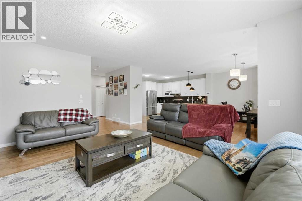 172 Sherwood Mews NW — photo 13