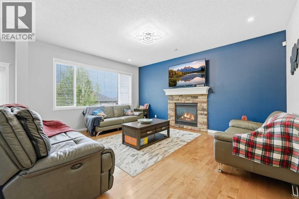 172 Sherwood Mews NW — photo 10