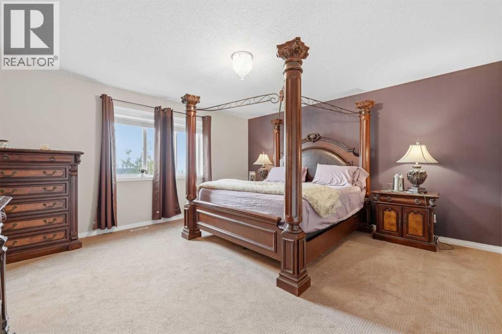172 Sherwood Mews NW — photo 22